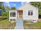 Charming 3 bed/2 bath in West Seattle! 3902 Sw Southern St