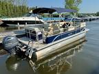 2019 Sun Chaser Classic 8522 Boat for Sale