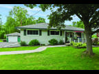 Fort Erie 1.5BA, 3 bedroom bungalow w/private yard