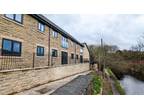 2 bedroom flat for rent in Canal View, Mossley, OL5