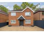 Burgess Road, Bassett, Southampton, Hampshire, SO16 4 bed detached house for