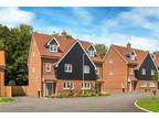 4 bedroom semi-detached house for sale in Bishop's Gardens, Winchester Road