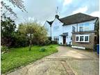 4 bed house to rent in Evelyn Drive, HA5, Pinner