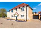 4 bedroom detached house for sale in Woodpecker Close, Halstead, Esinteraction