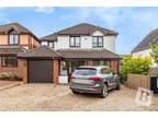4 bed house for sale in High Road, CM16, Epping