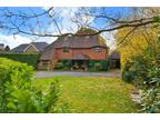 4 bedroom detached house for sale in Kettlewell Close, Horsell, Surrey, GU21