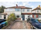 5 bed house for sale in Barnsbury Close, KT3, New Malden