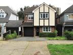 Northumberland Avenue, Hornchurch RM11 4 bed detached house -