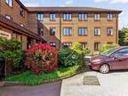 1 bed flat for sale in Kings Road, CM14, Brentwood