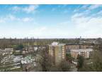 2 bedroom flat for sale in Messer Court, The Waldrons, Croydon, CR0