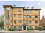 Flat for sale in Silver Crescent, London, W4 (Ref 225575)