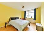 Whitefield Close, Putney, London, SW15 2 bed flat -