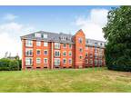 2 bed flat to rent in Montague Close, RG40, Wokingham