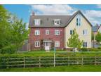 4 bedroom semi-detached house for sale in Hummerston Close, Buntingford, SG9