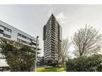 1 bedroom flat for sale in Spencer Way, Wapping, E1
