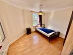 2 bed flat to rent in The Broadway, W13, London