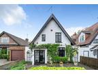 2 bedroom detached house for sale in Victoria Road, London, NW7