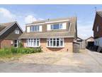 3 bed house to rent in Silverdale Grove, NN10, Rushden