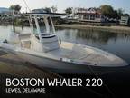 22 foot Boston Whaler 220 DAUNTLESS