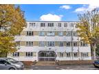 2 Bedroom Flat for Sale in Clive Road