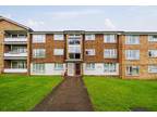 2+ bedroom flat/apartment for sale in Warner Avenue, Cheam, Sutton, SM3