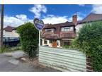 Property & Houses For Sale: Cobbetts Way Farnham, Surrey