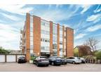 2 bed flat for sale in James Close, NW11, London