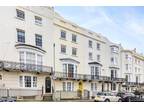 Bloomsbury Place, Brighton, East Susinteraction, BN2 2 bed maisonette for sale -