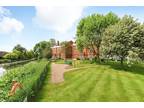 1 bedroom property to let in Catherine Howard House, East Molesey