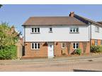3 bedroom end of terrace house for sale in Running Foxes Lane, Ashford, TN23