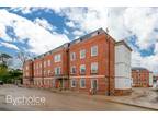 2 bedroom ground floor flat for sale in Abbots Gate, Bury St Edmunds, IP33