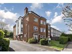 Surbiton KT6 2 bed flat for sale -