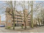 Flat for sale in Stockwell Gardens Estate, London, SW9 (Ref 221280)