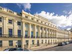 Brunswick Terrace, Hove 2 bed apartment for sale -