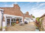 Southsea, Hampshire 2 bed apartment for sale -