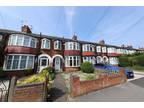 Kenilworth Avenue, Hull 3 bed terraced house for sale -