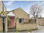 Bungalow for sale in Pembroke Place, Isleworth, TW7 (Ref 222489)