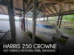 25 foot Harris 250 Crowne