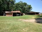 Home For Sale In Yantis, Texas