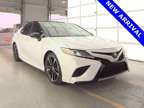 2020 Toyota Camry XSE Panoramic glass roof with front power tilt/slide
