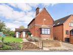 2 bedroom detached house for sale in Lower Luton Road, St. Albans, AL4