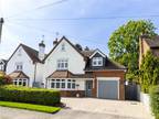 5 bedroom detached house for sale in Park Rise, Harpenden, Hertfordshire, AL5