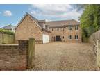 5 bedroom detached house for sale in Blackmore Way, Wheathampstead, AL4