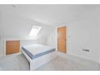 2 bed flat to rent in Devonshire Road, SW19, London