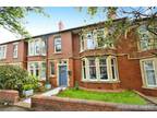 Llwyn-y-Grant Place, Penylan, Cardiff 4 bed terraced house for sale -