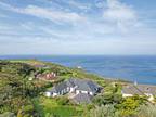 Polurrian Cliff, Mullion, Cornwall 5 bed detached house for sale - £