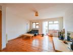 3 Bedroom Flat for Sale in Beaconsfield Road