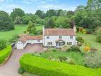 4 bedroom detached house for sale in Amwell Lane, Wheathampstead, St.