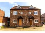 3 bedroom semi-detached house for sale in Buckwood Road, Markyate, St.