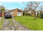 3 bedroom bungalow for sale in The Meads, Bricket Wood, St.
